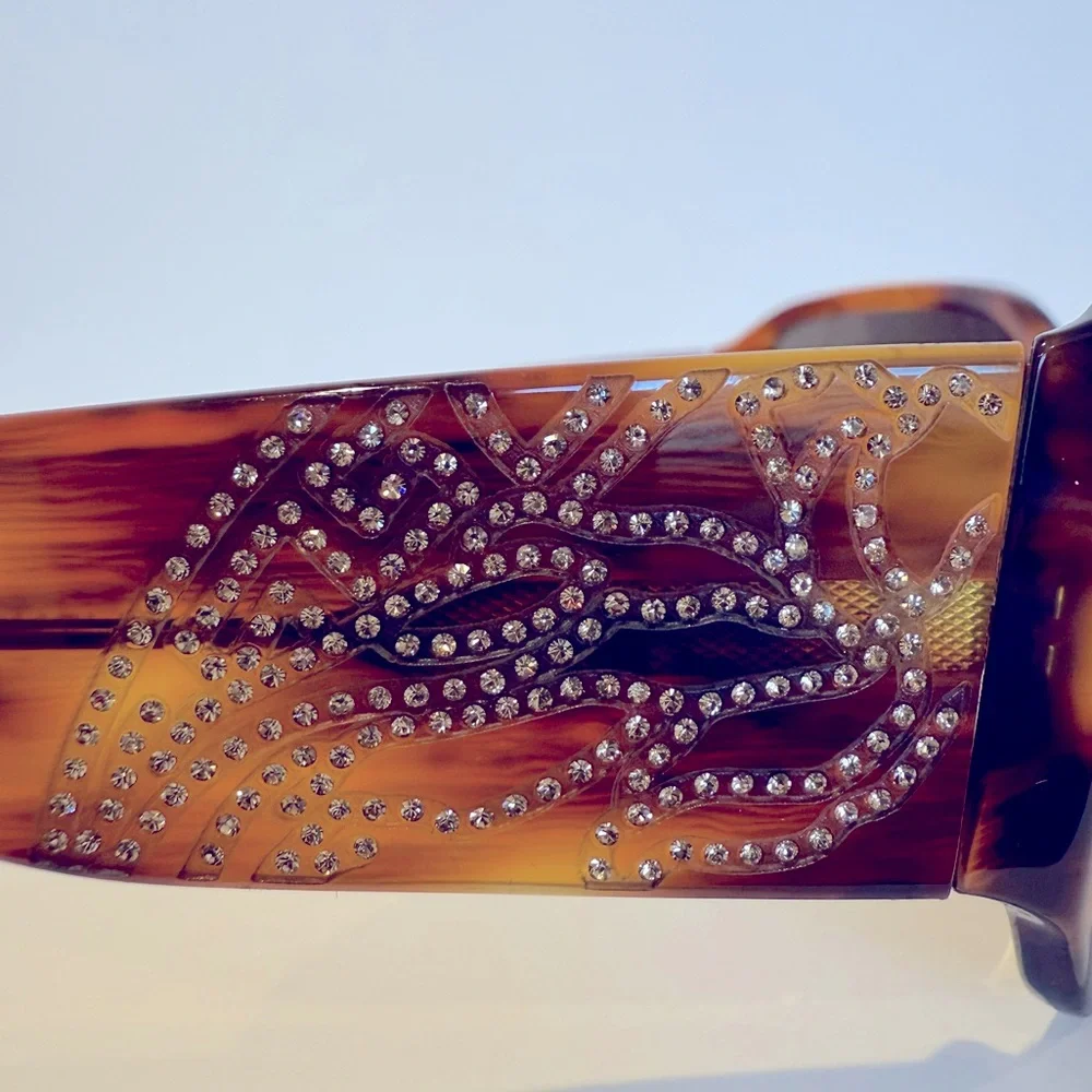 ๐ Authentic Versace Brown Sunglasses with Swaroski Crystals Details - Picture 7 of 11